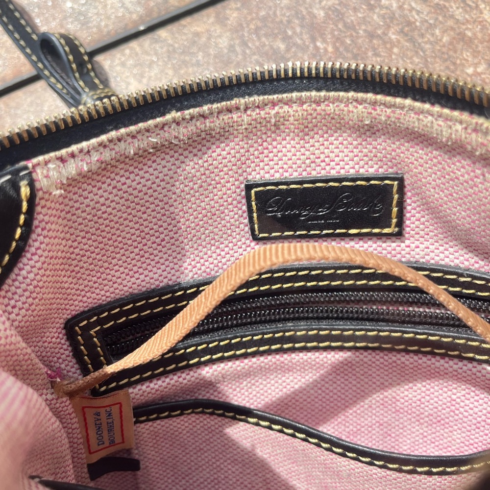 Dooney & Bourke Black GENUINE Leather Dillen Letter Carrier Purse - Picture 6 of 12